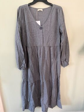 V-Neck Long Sleeve Tiered Dress in Gray